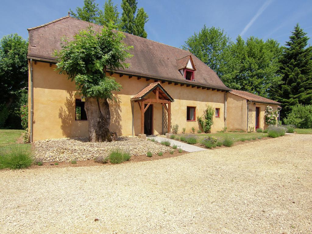 Charming Gite With Pool In Vezac Beynac-et-Cazenac Exterior foto